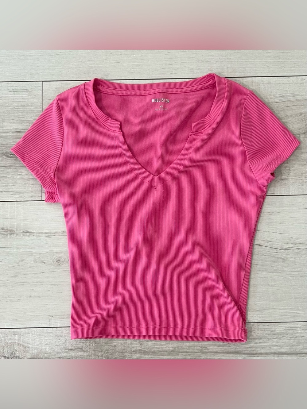 Hollister Hot Pink Ribbed V-Neck Short Sleeve Tee